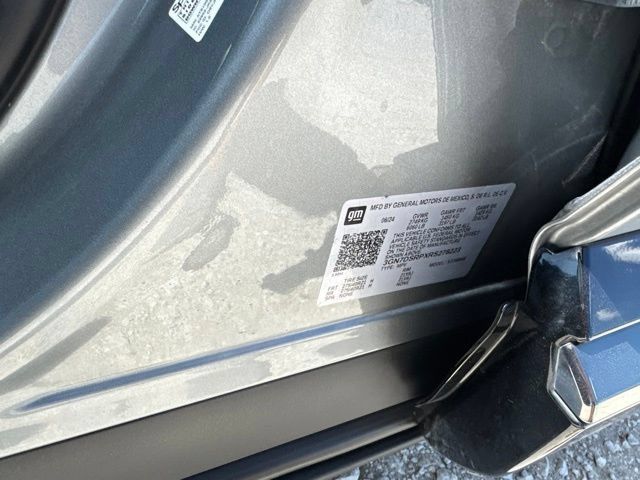 Used 2024 Chevrolet Equinox EV RS FWD image 13