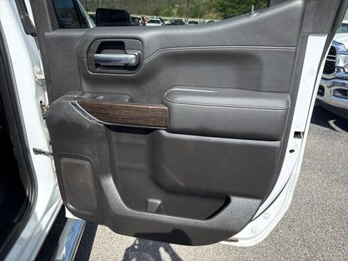 Used 2019 GMC Sierra 1500 SLE w/ SLE Value Package image 21