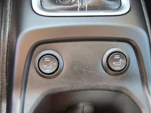 Used 2019 Jeep Wrangler Unlimited Sahara w/ Safety Group AWD/4WD image 25