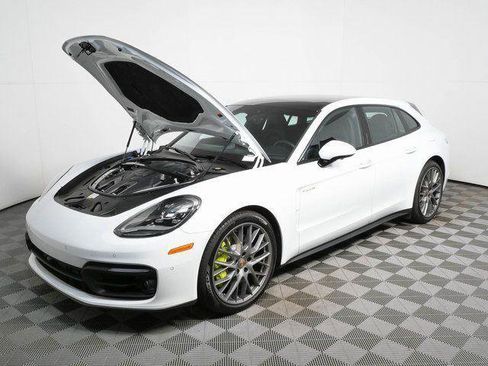 Certified 2023 Porsche Panamera 4 w/ Premium Package AWD/4WD image 32