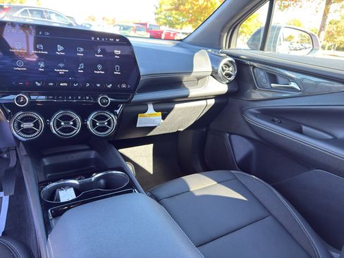 Used 2024 Chevrolet Blazer EV LT image 28