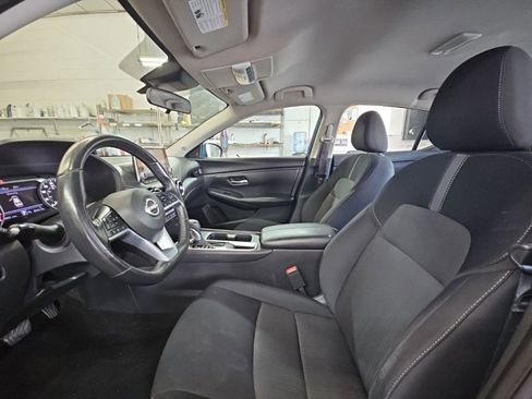 Used 2024 Nissan Sentra SV w/ All-Weather Package FWD image 21