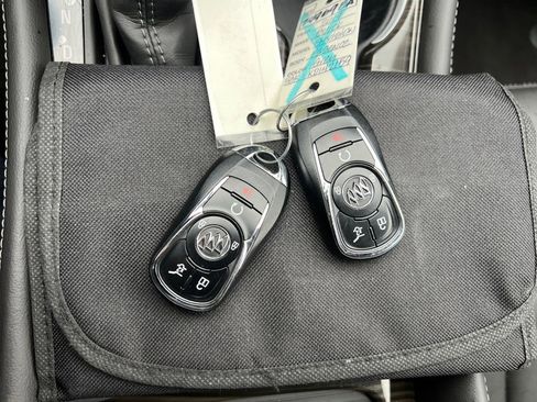 Used 2019 Buick Envision Essence image 35