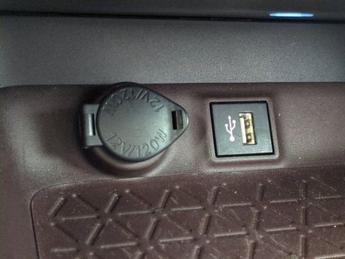 Used 2023 Toyota RAV4 Limited image 20