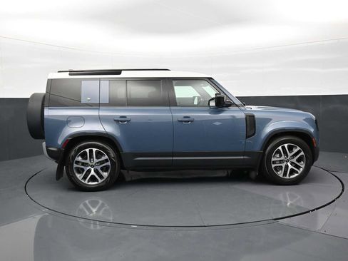 Used 2022 Land Rover Defender 110 SE AWD/4WD image 27