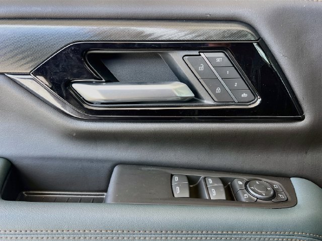 New 2027 GMC Yukon AT4 w/ Technology Package AWD/4WD image 13