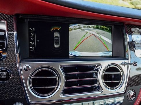 Used 2019 Rolls-Royce Dawn image 36