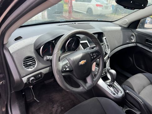 Used 2016 Chevrolet Cruze LT w/ Technology Package image 18