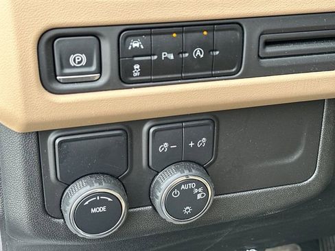 Used 2024 Chevrolet Tahoe Premier image 18