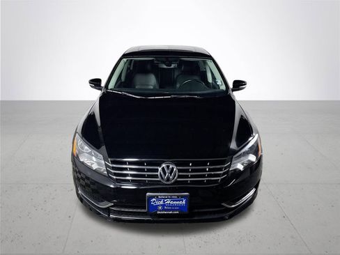 Used 2013 Volkswagen Passat TDI SE image 3