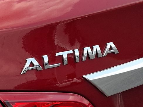 Certified 2017 Nissan Altima 2.5 SV w/ Convenience Package FWD image 30