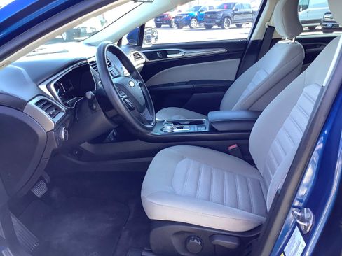 Used 2017 Ford Fusion S image 8
