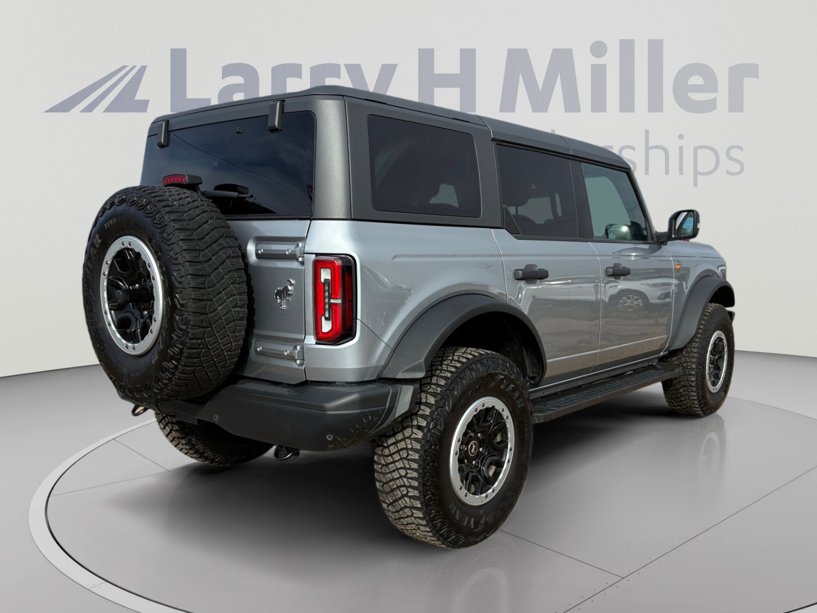 Used 2024 Ford Bronco Badlands AWD/4WD image 5