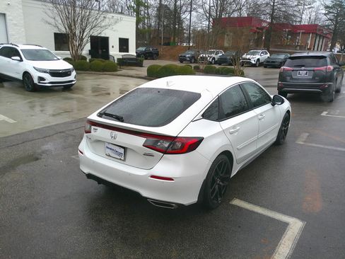 Used 2023 Honda Civic Sport Touring image 11