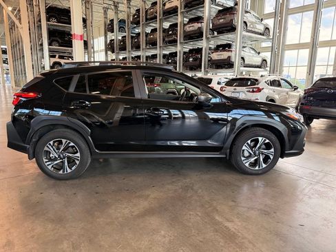 Used 2025 Subaru Crosstrek 2.5i Premium AWD/4WD image 2