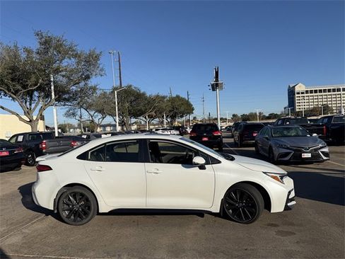 Used 2023 Toyota Corolla XSE w/ Carpet Mat Package (TMS) image 4