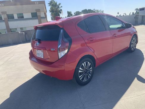 Used 2015 Toyota Prius C Three image 7