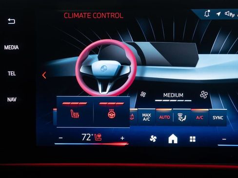 Used 2025 BMW X2 xDrive28i image 21