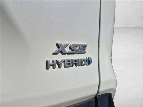 Used 2019 Toyota RAV4 XSE AWD/4WD image 9
