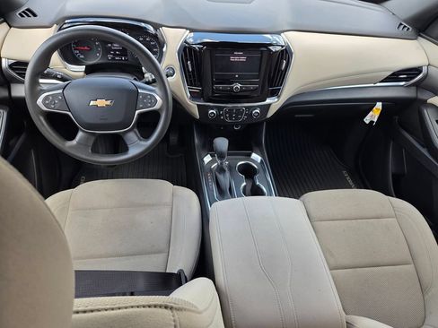 Used 2023 Chevrolet Traverse LS FWD image 9