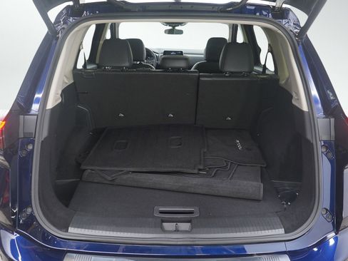 Used 2024 Nissan Rogue SV w/ SV Premium Package image 11