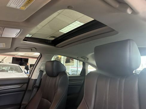 Used 2018 Honda Accord Touring image 20