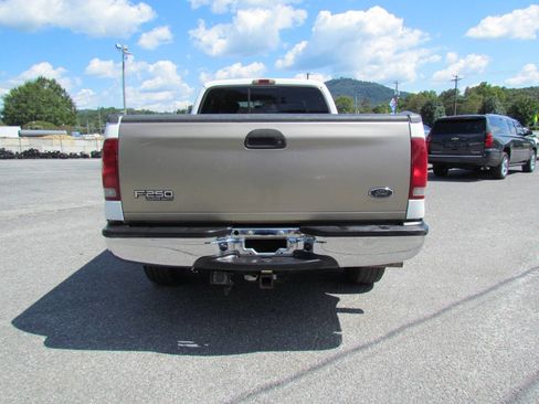 Used 2004 Ford F250 XLT image 6