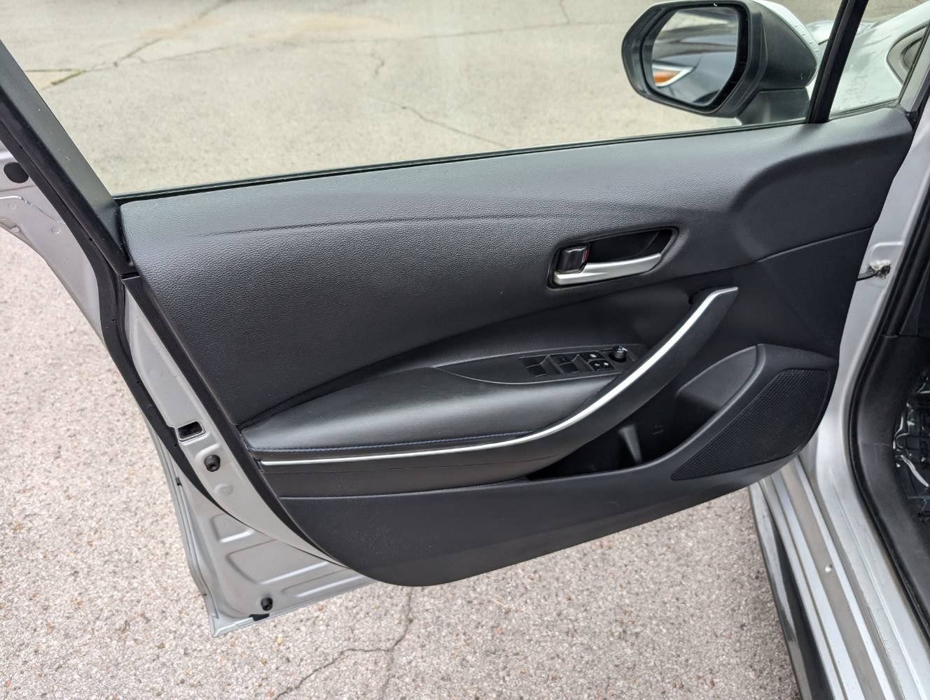 Used 2022 Toyota Corolla SE FWD image 11