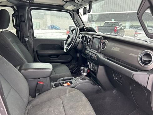 Used 2021 Jeep Wrangler Unlimited Sahara w/ Uconnect 4C Nav & Sound Group image 7