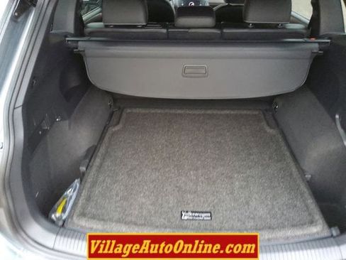 Used 2023 Volkswagen Tiguan SEL R-Line image 29