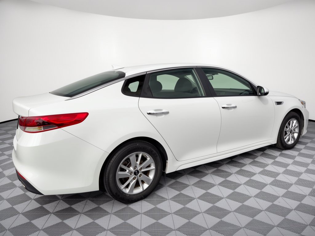 Used 2016 Kia Optima LX FWD image 9