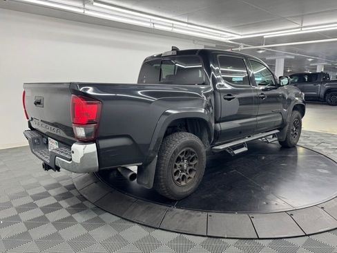 Used 2022 Toyota Tacoma SR5 RWD image 5