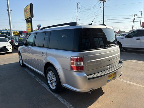 Used 2017 Ford Flex SE FWD image 7