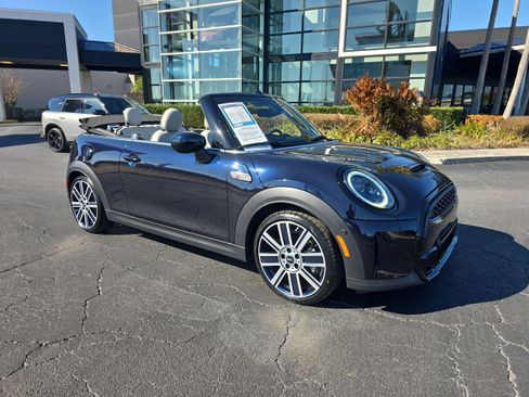 Used 2023 MINI Cooper S image 2