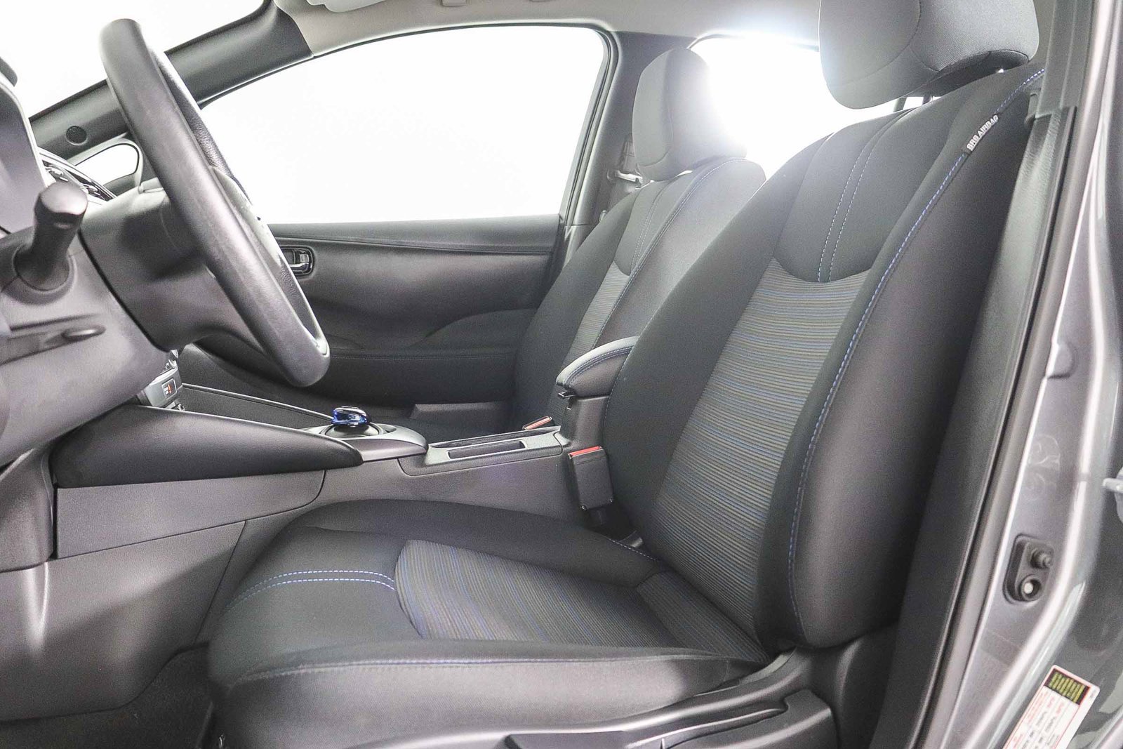 Used 2025 Nissan Leaf S FWD image 18