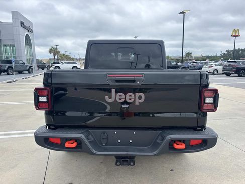 Used 2024 Jeep Gladiator Mojave w/ Convenience Group AWD/4WD image 6