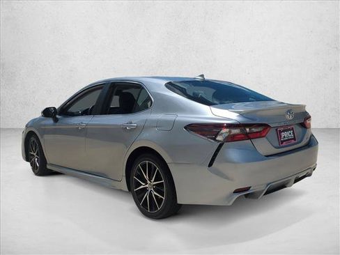Used 2023 Toyota Camry SE FWD image 8
