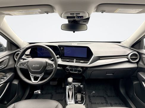 Used 2024 Chevrolet Trax ACTIV w/ Sunroof Package FWD image 14