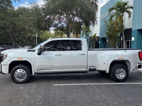 Used 2024 GMC Sierra 3500 Denali Ultimate image 4