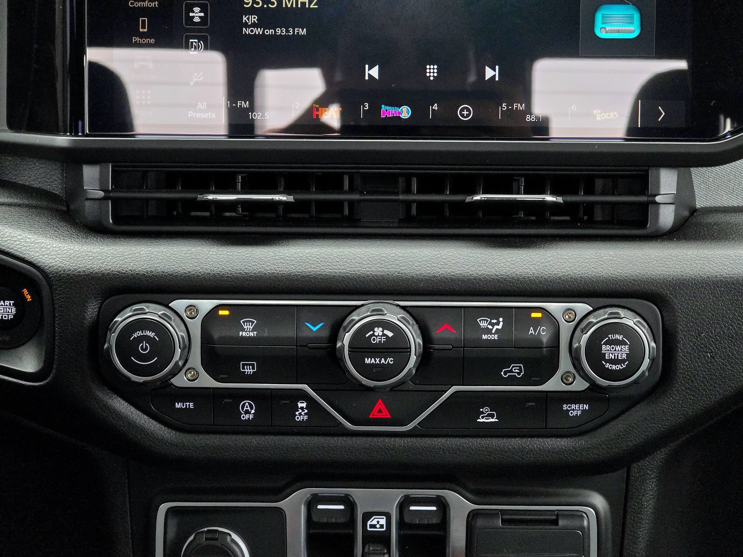 Used 2025 Jeep Gladiator Sport AWD/4WD image 37