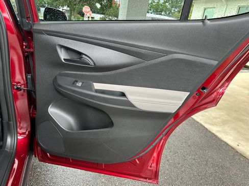 Used 2025 Buick Envista Avenir FWD image 34