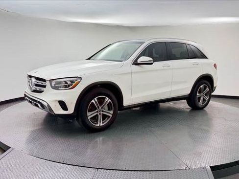 Used 2021 Mercedes-Benz GLC 300 image 2