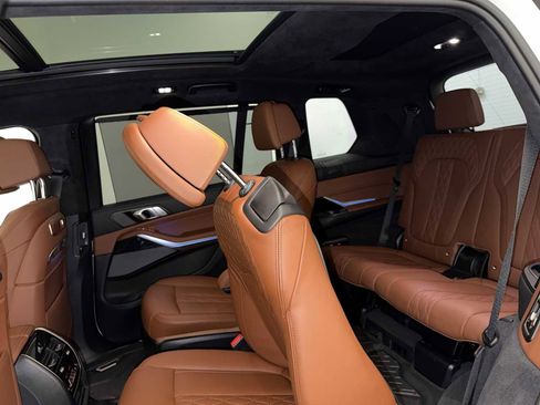 Certified 2024 BMW X7 xDrive40i w/ M Sport Package image 22