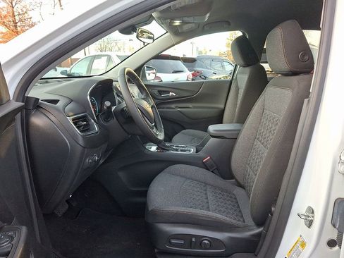 Used 2023 Chevrolet Equinox LT image 13