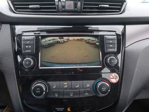 Used 2022 Nissan Rogue Sport S image 33