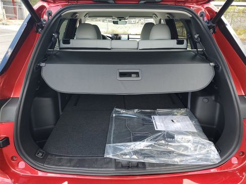 New 2025 Mitsubishi Outlander SE image 28