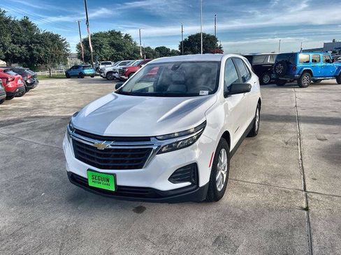 Used 2024 Chevrolet Equinox LS w/ LS Convenience Package FWD image 1