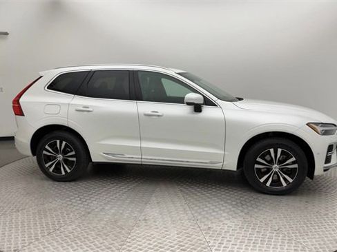 Certified 2022 Volvo XC60 T8 Inscription Expression image 9