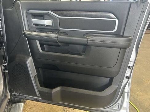 Used 2024 RAM 2500 Big Horn w/ Heated Seats & Wheel Group AWD/4WD image 21