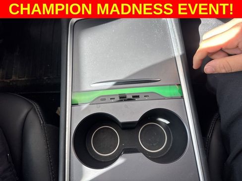 Used 2022 Tesla Model 3 Long Range image 18